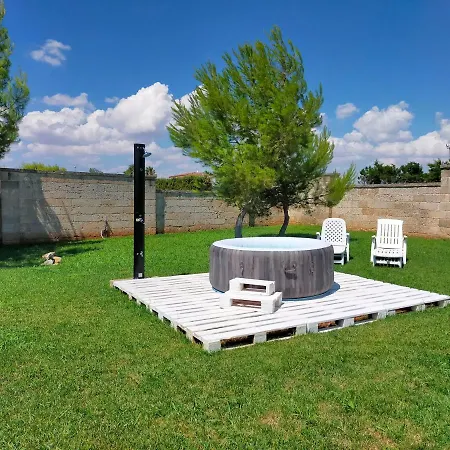 Il Giardino Deluxe 빌라 Lizzanello